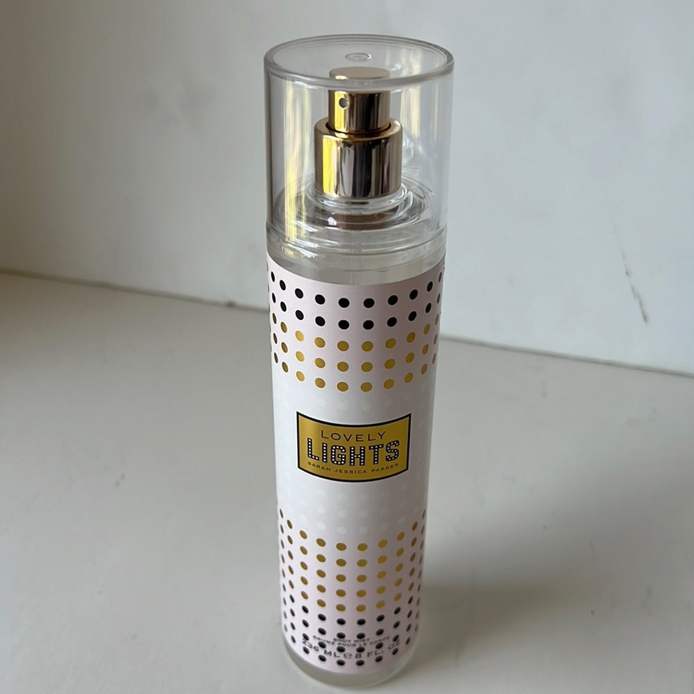 Lovely Lights Sarah Jessica Parker Body Mist 236 ml e 8 fl. Oz New
